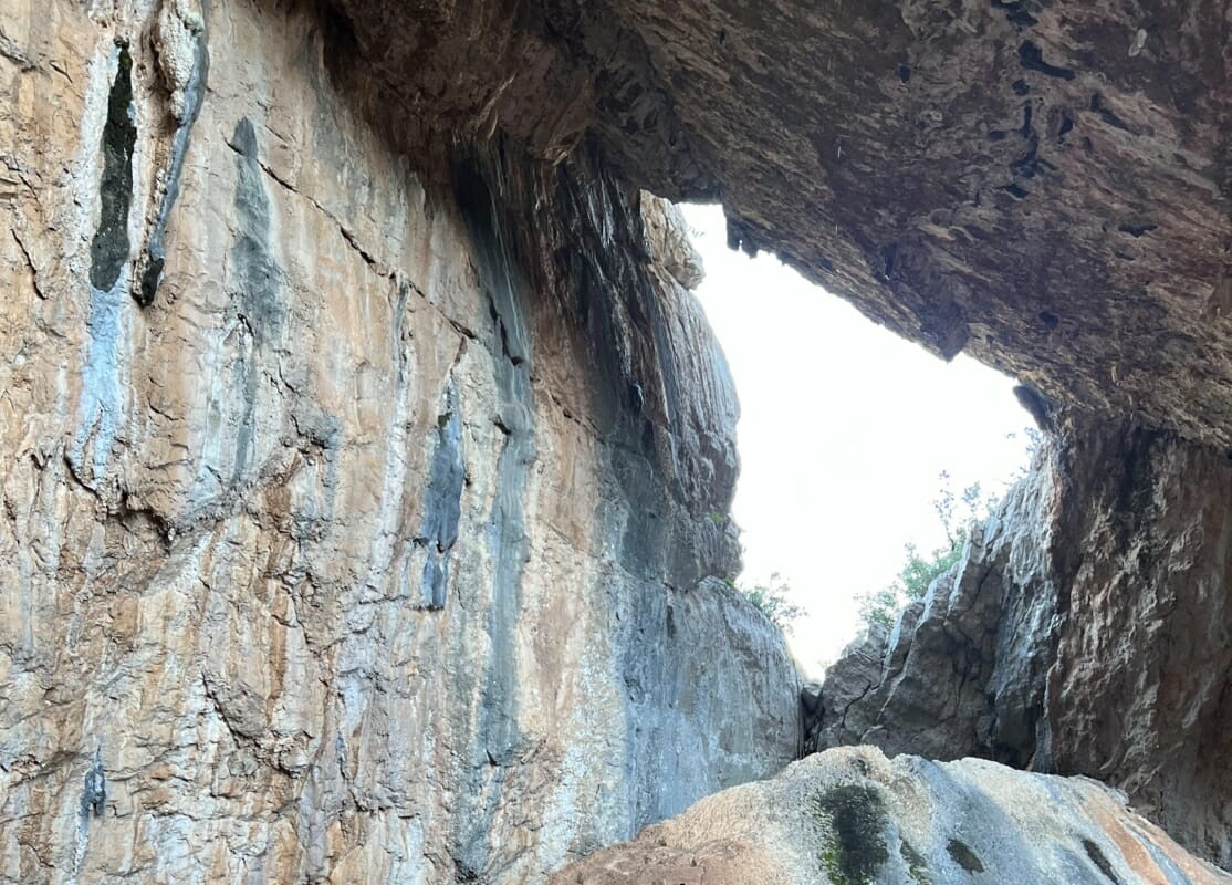 Particolare interno dolina carsica Tiscali