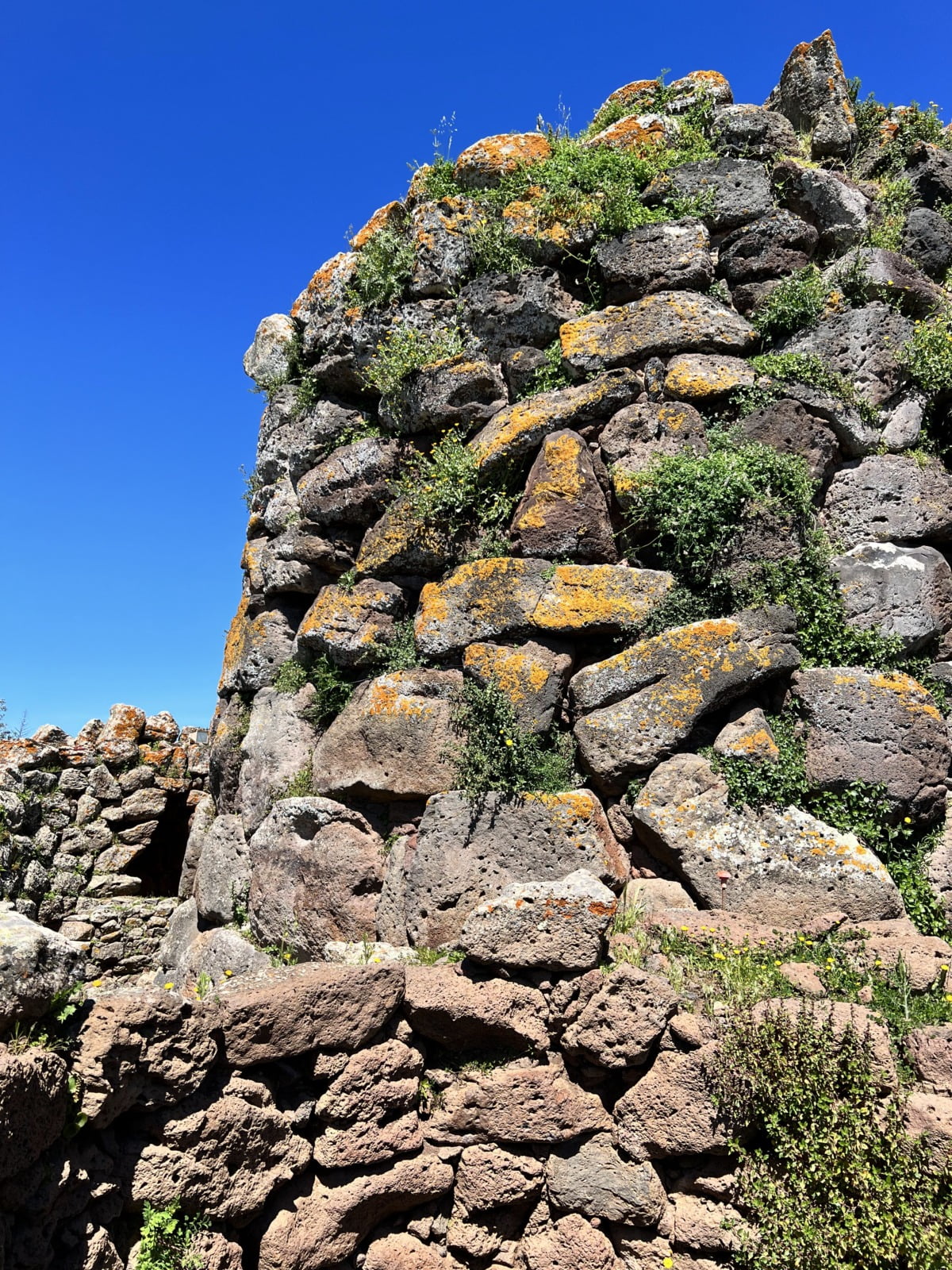 Esterni Nuraghe Arrubiu