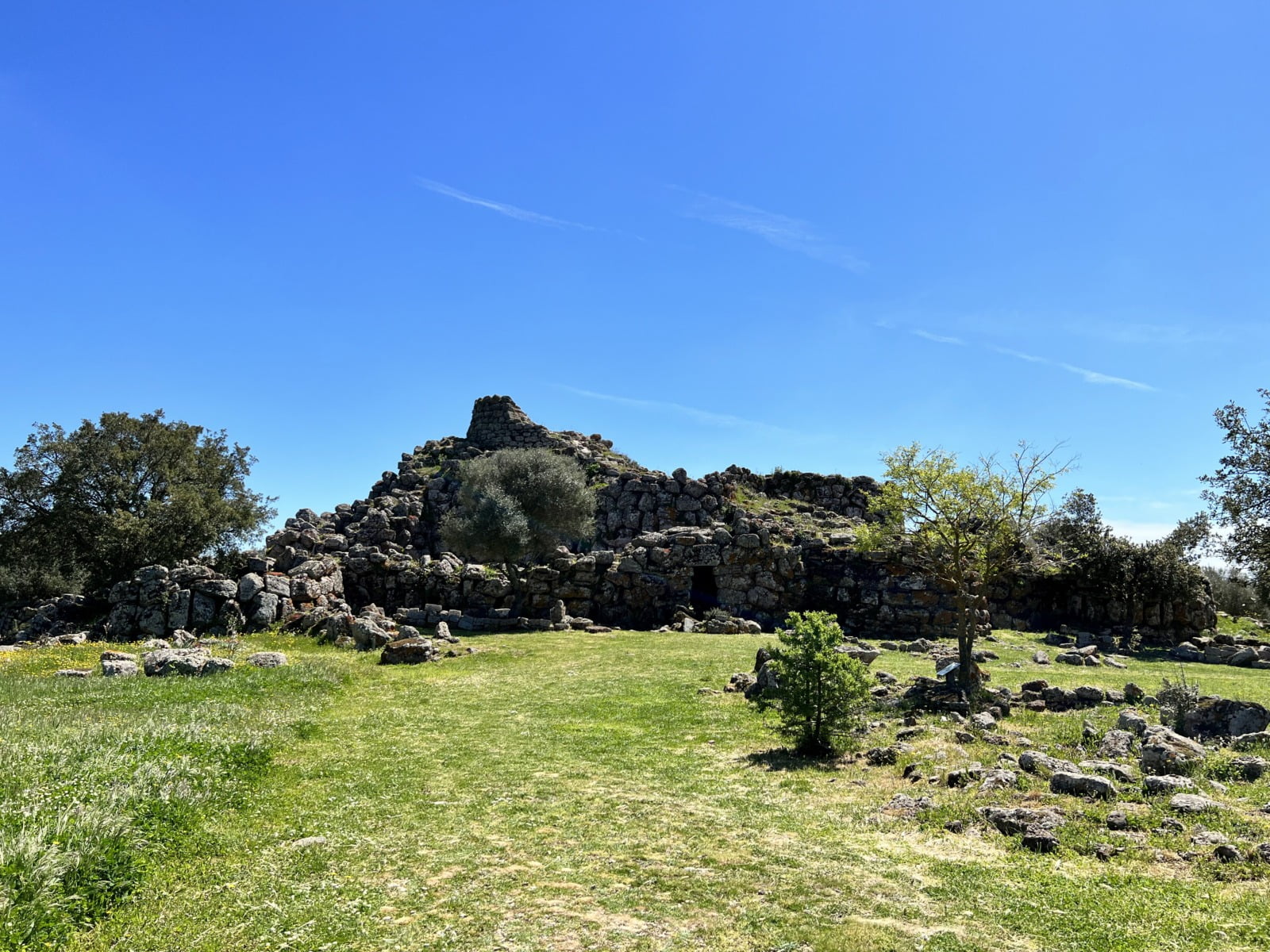Nuraghe Arrubiu Il Pentalobato Gigante Rosso