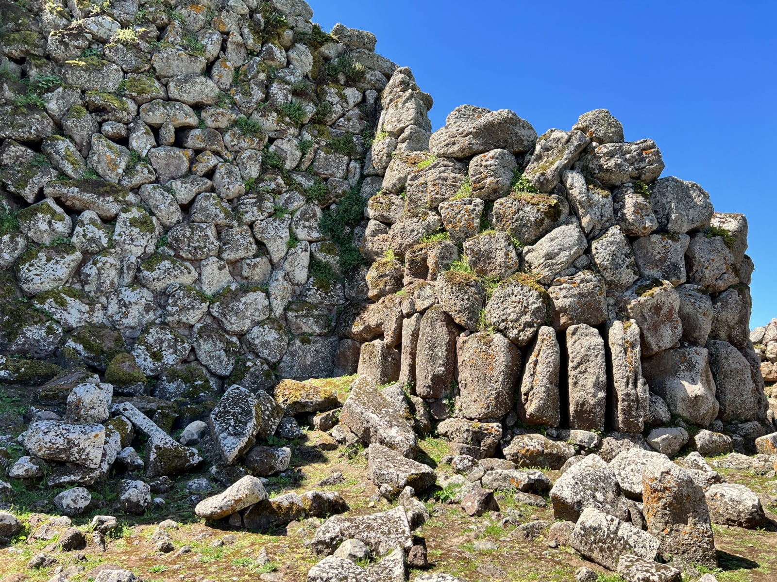 Nuraghe Arrubiu inizio viita guidata