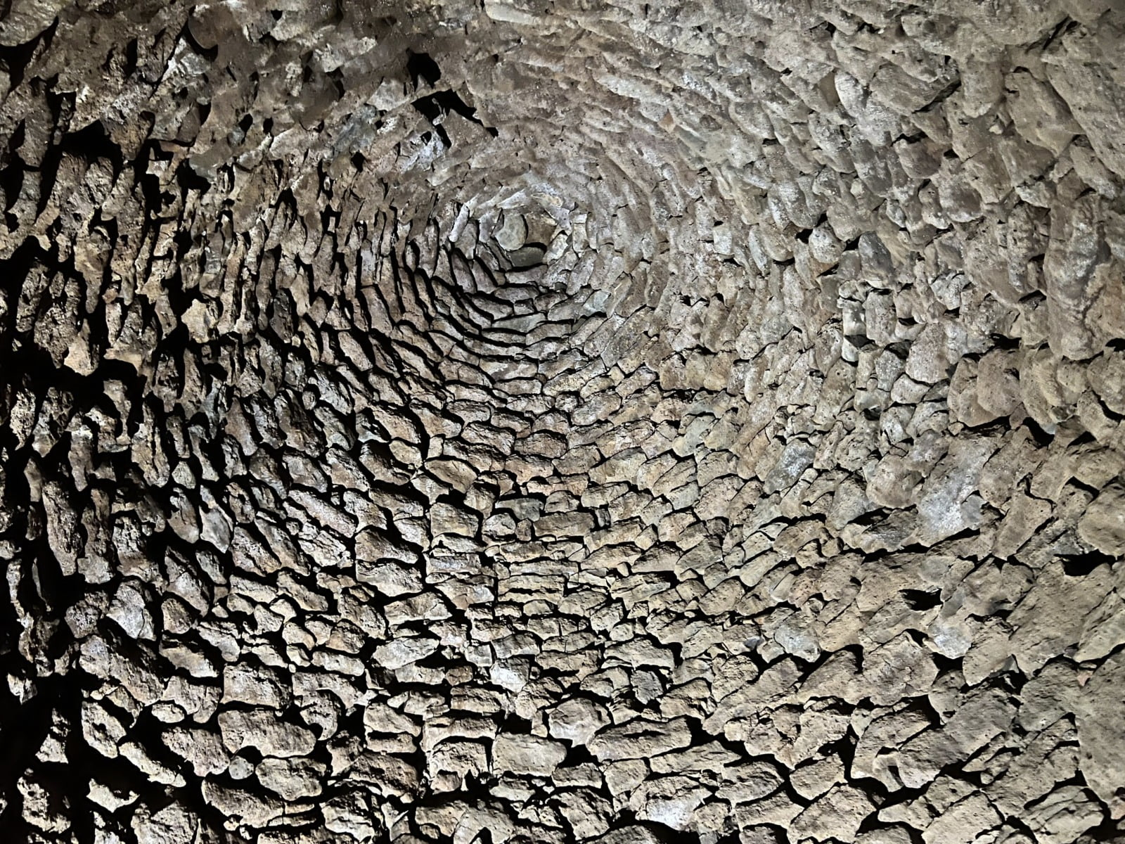 Terro stanza Nuraghe Arrubiu